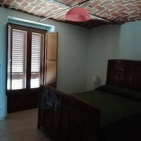 L'ulivo,casa Di Campagna. * Cortiglione